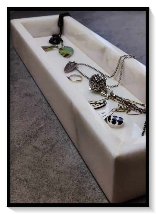 T.A. Design Koristealusta / Kynttiläalusta - O & M