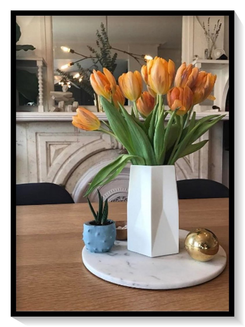 Marmorinen Koristealusta